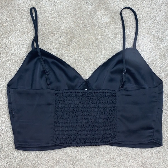 Black satin crop top - Picture 2 of 3